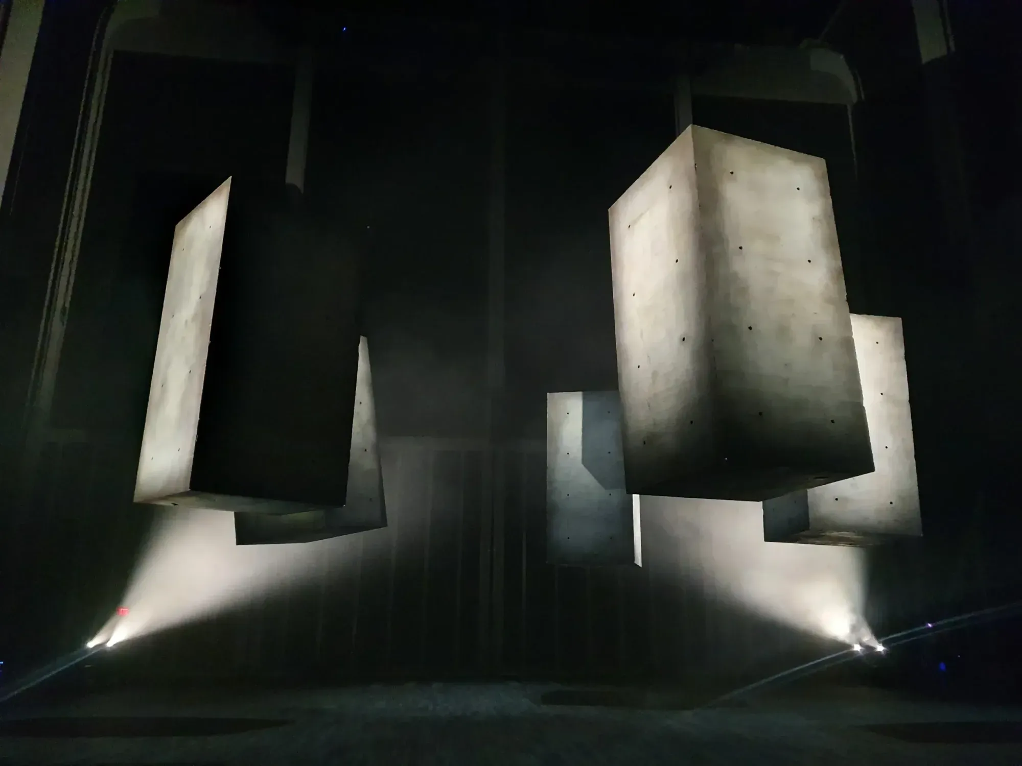 “Drifter” — A Floating Concrete Monolith on World Tour — photo 3