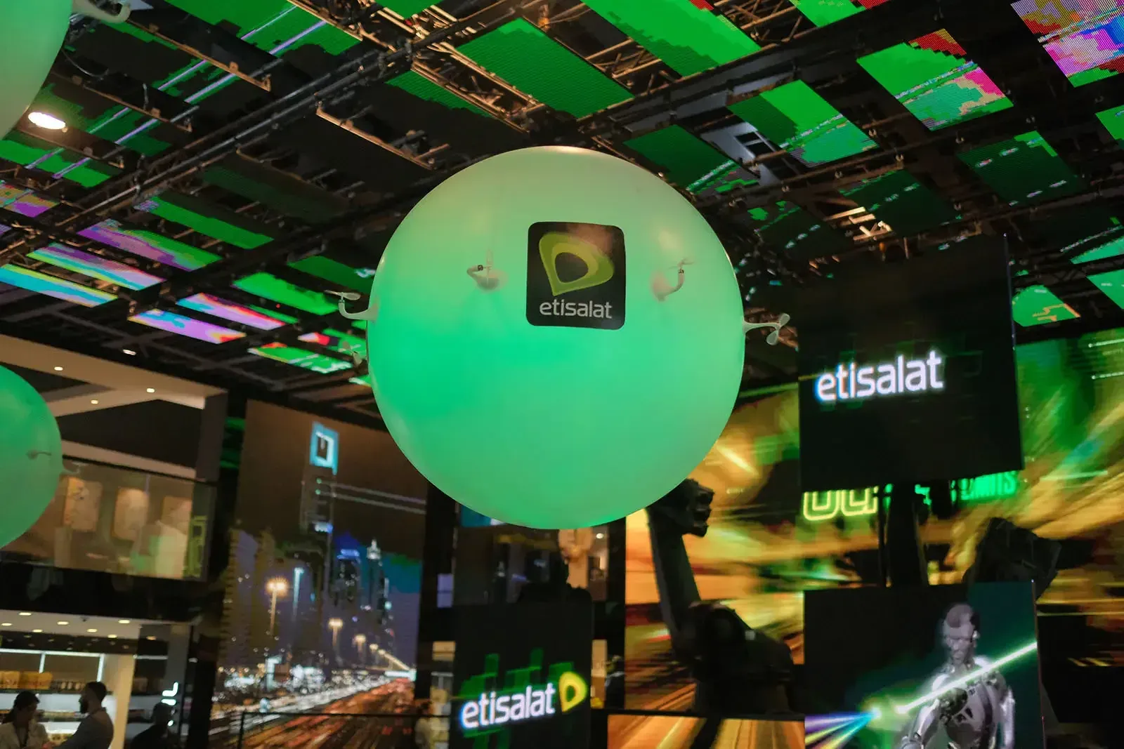 Flying Orbs for Etisalat — photo 1