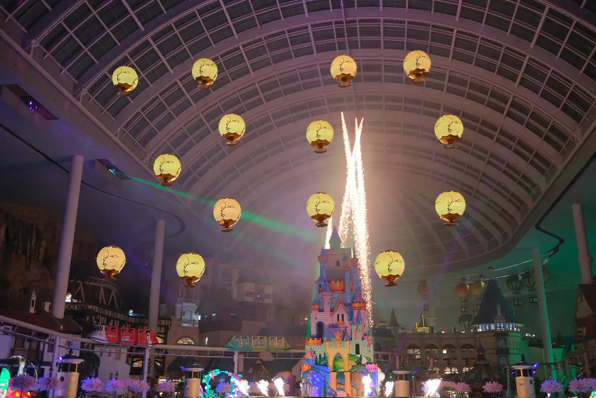 Flying Lanterns at Lotte World Adventure — photo 6