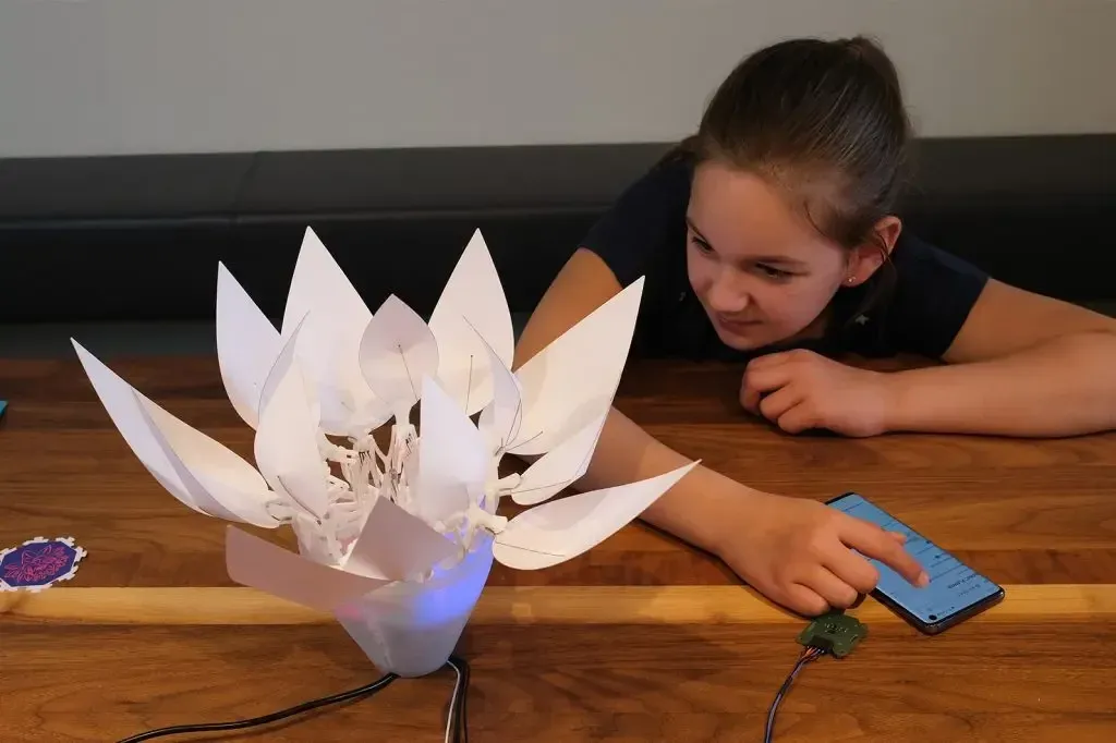 Bionic Flower — an Education Kit for STEAM — photo 4