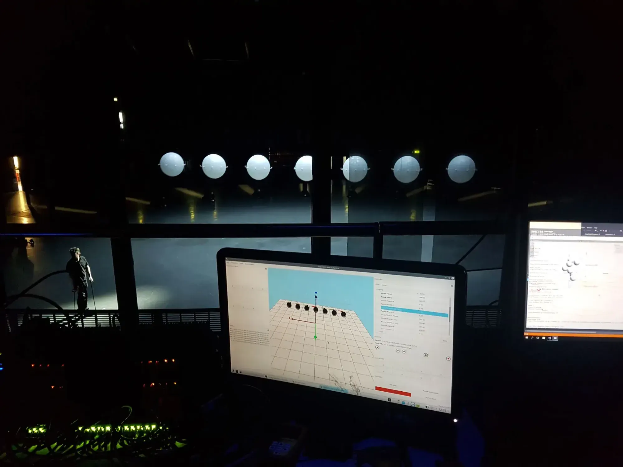 SkySpirit tracking and control system running a show with flying orbs